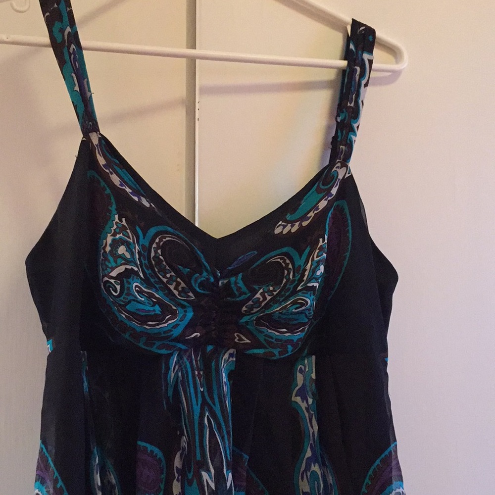 Top multi color blue black white design.Medium
